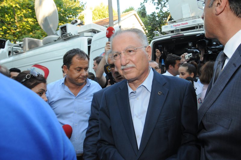 İhsanoğlu'ndan CHP ve MHP'ye şok