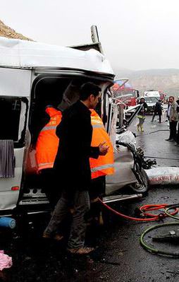 Şanlıurfa'da trafik kazası: 12 ölü