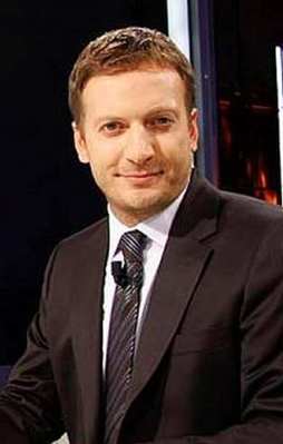 Utanmaz adam!