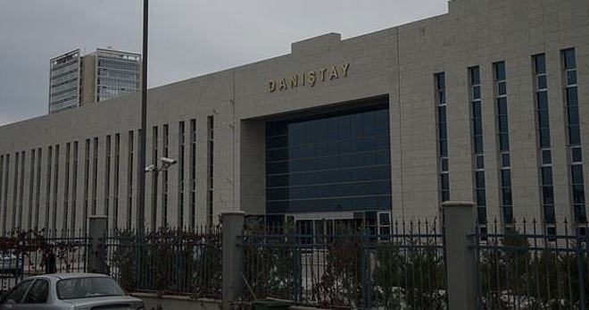 Mahkemeden başörtü kararına iptal