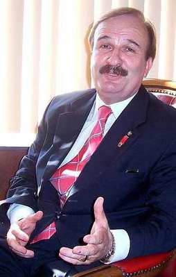 Muzaffer Tekin vefat etti