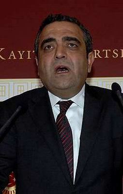"Sezgin Tanrıkulu telefona çıkmadı"