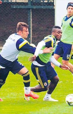 Emenike ilk 11'e yakın duruyor