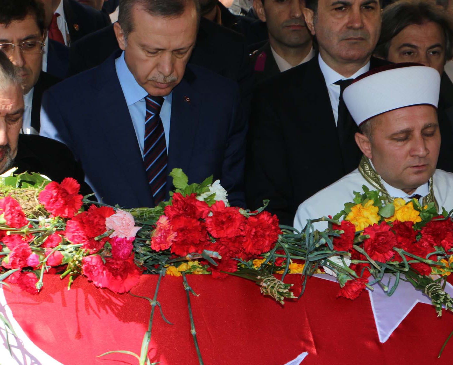 Kayahan son yolculuğuna uğurlandı-1