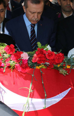 Erdoğan Kayahan'ın cenazesine katıldı