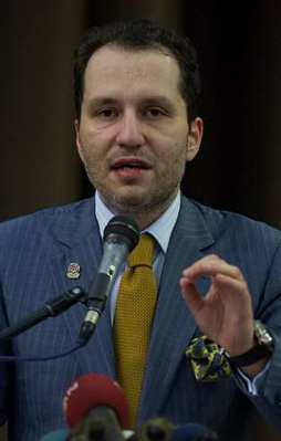 Saadet Partisi'nde Erbakan depremi