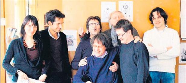 Charlie Hebdo'da para savaşı var