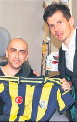 Emre Belözoğlu'ndan anlamlı ziyaret
