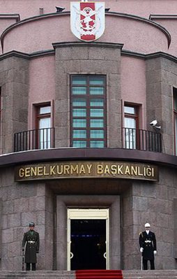 Sınırı geçmeye çalışan 200 kişi yakalandı