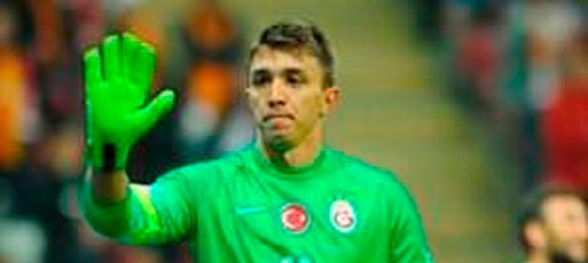 Boyum uzayınca kaleci oldum!
