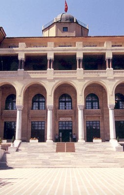 Himmet karşılığı rektör danışmanı