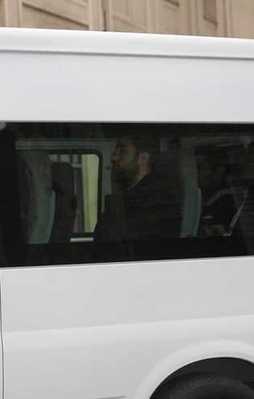 Gözaltına alınan askerler mahkemeye sevk edildi