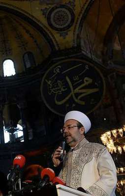 Ayasofya'da Kur'an sesleri