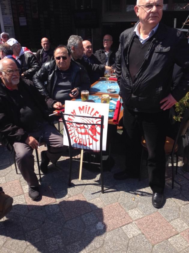 CHP mitingini alkol masasında beklediler-3
