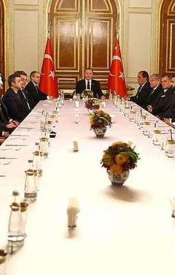 Şiddete karşı birlik ve beraberlik mesajı