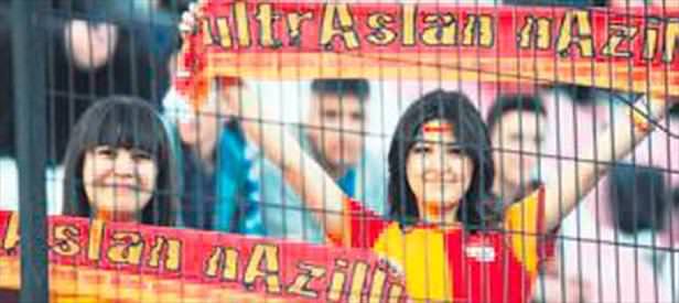 Taraftar maça ilgisiz kaldı