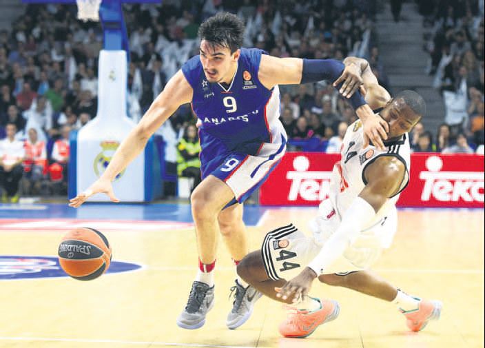 Efes fırsat tepti