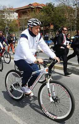 Cumhurbaşkanı Erdoğan pedal çevirdi
