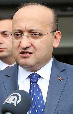 "Zombi gibi yeniden hortluyorlar"