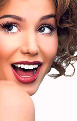 İnci gibi dişlerin sırrı çilek macununda saklı