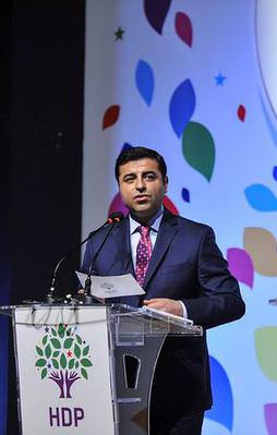 HDP'den uçuk seçim bildirgesi