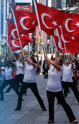 Times Meydanı'nda Türk Şöleni