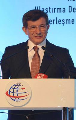 "Bize kibirle yaklaşana boyun eğmeyiz"