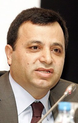 Aklını kiralayandan hakim olmaz