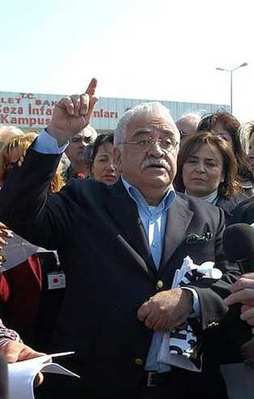 Levent Kırca'ya büyük şok