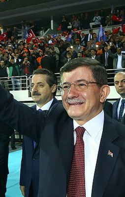Davutoğlu'ndan kadro müjdesi!