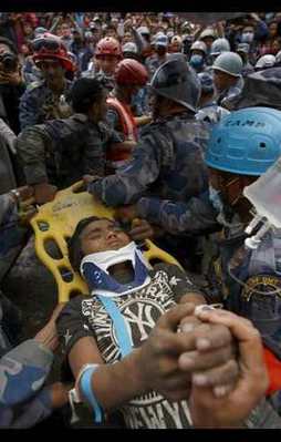 Nepal'de mucize üstüne mucize!