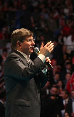 Davutoğlu'ndan müjde üstüne müjde