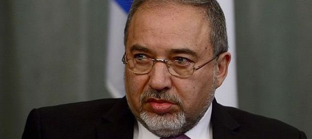 İsrail Dışişleri Bakanı Liberman istifa etti