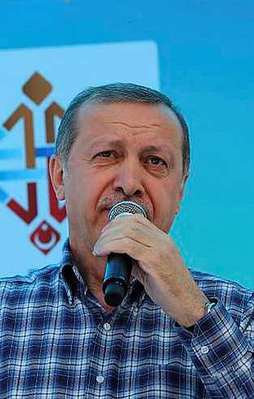 "Birileri laf yapar biz iş yaparız"