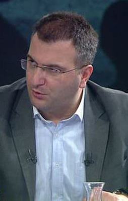 Cem Küçük'ten Demirtaş'ı terletecek soru