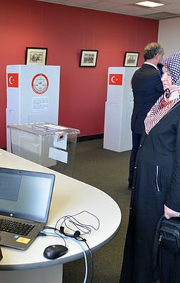 İlk oy Avustralya’da kullanıldı