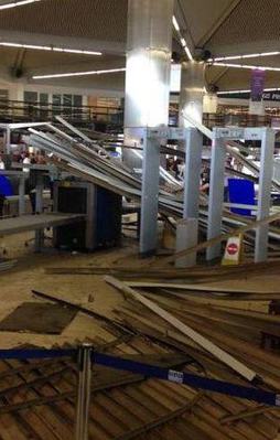 Atatürk Havalimanı'nda çökme!