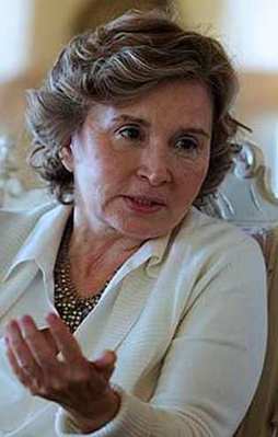 Nazlı Ilıcak'tan Kenan Evren'e övgüler