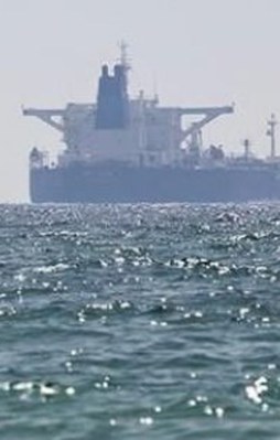 Uluslararası sularda bombalanan Türk gemisi Fethiye'de