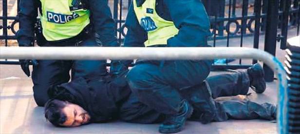 Kraliçe'nin polisi!