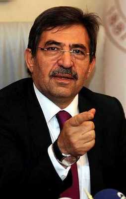 "CHP gençlerin eline taş verip Erdoğan'ı taşlattı"