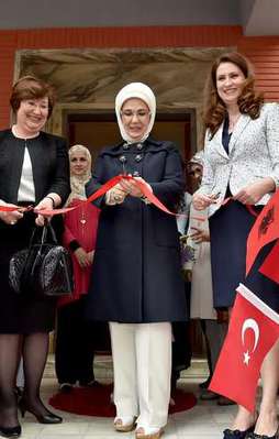 Emine Erdoğan Tiran'da kreş açılışında