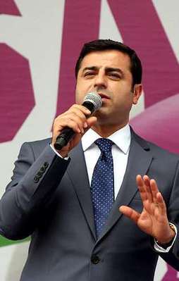 Demirtaş'a Kırşehir'de protesto şoku