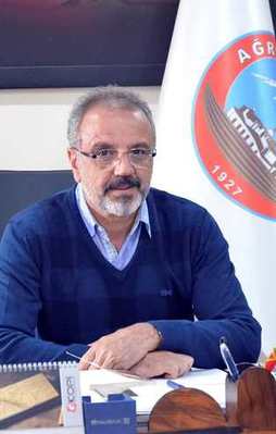 Ağrı Sırrı Sakık'tan memnun değil