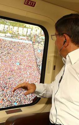 Tarihi mitinge dev katılım