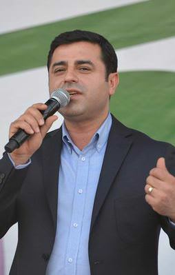 "HDP terör örgütünün vesayeti altında"