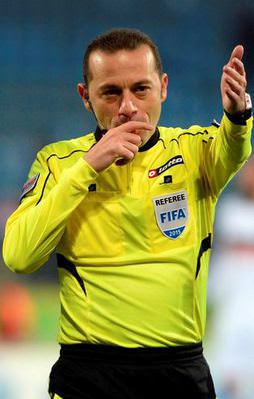 Dev final Cüneyt Çakır'ın