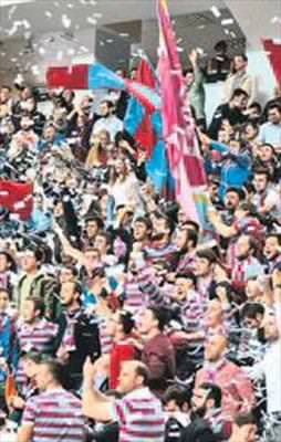 Trabzonspor taraftarına çirkin saldırı!