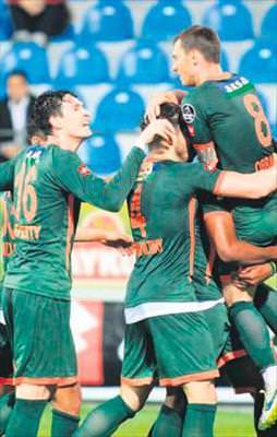 Balkes & Karabük düştü Rize kurtardı!