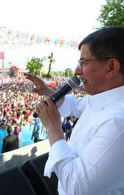 "Biz destan yazarız onlar nal toplarlar"